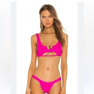 NWT Frankies Bikinis Cole Bikini Top in Fuchsia - Size XS